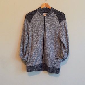 🌈 Price ⬇️ Lightweight sweater